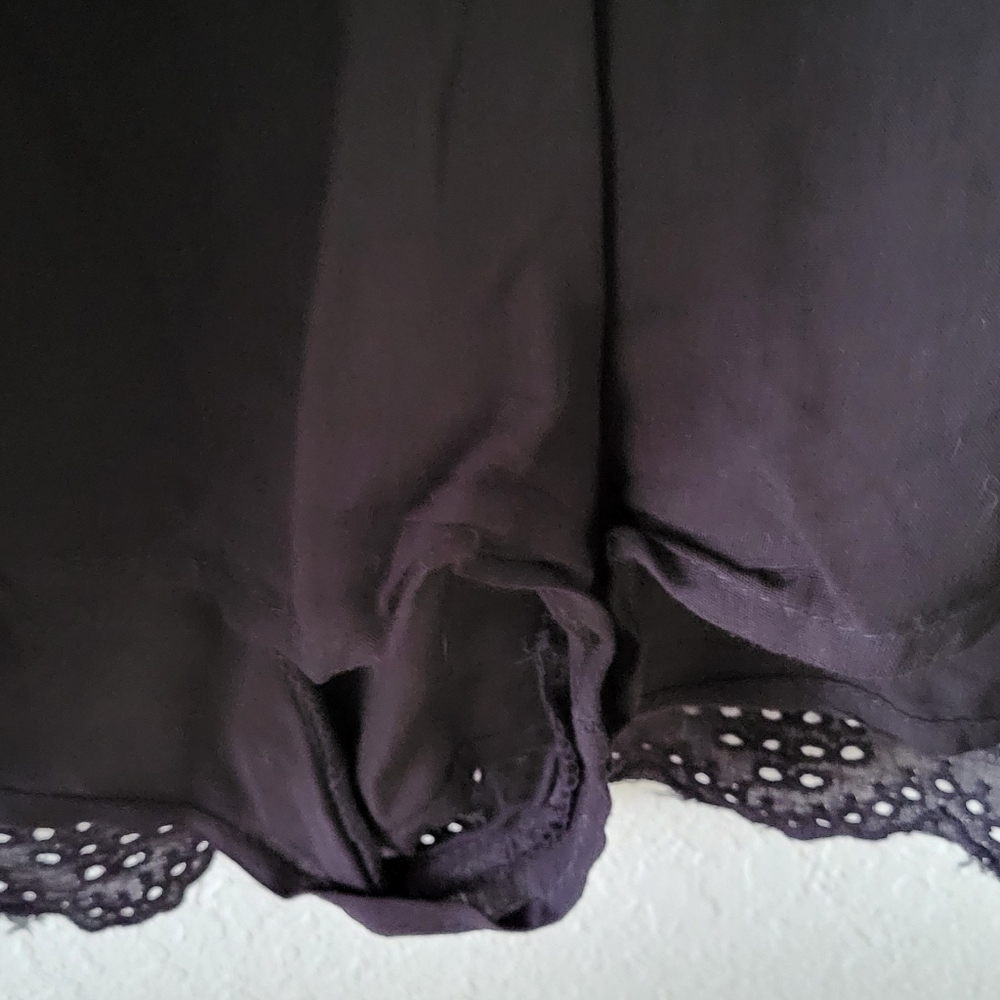 Black eyelet romper - Picture 4 of 4